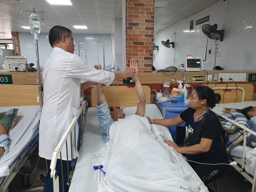 Trung tâm Chống độc - Bệnh viện Bạch Mai từng tiếp nhận nhiều bệnh nhân MM88m ưu đãi khủng thuốc lá điện tử. Ảnh: BVCC