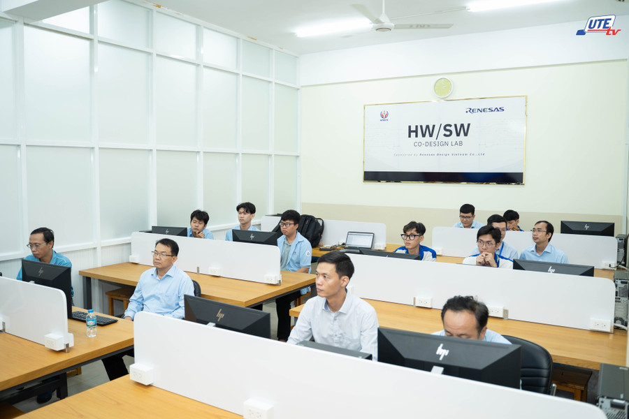 Phòng thực hành vi mạch bán dẫn được Trường MM888 bảo mật tuyệt đối Sư phạm Kỹ thuật TPHCM đưa vào sử dụng tháng 10/2025. Ảnh: HCMUTE