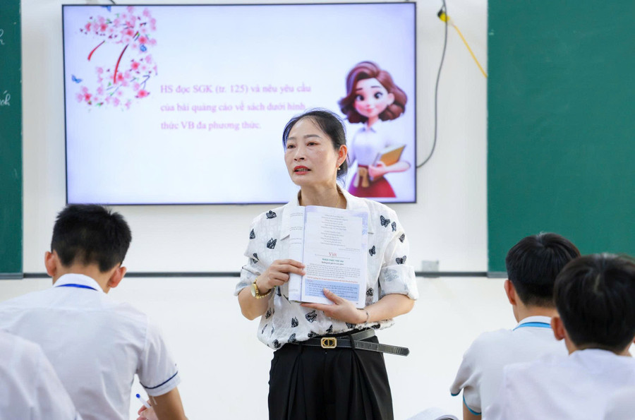 Giờ học của cô và trò Trường THCS Trà Lân (Con Cuông, Nghệ An). Ảnh: Hồ Lài. giu-vung-phat-huy-truyen-thong-dat-hoc-xu-nghe-2.jpg