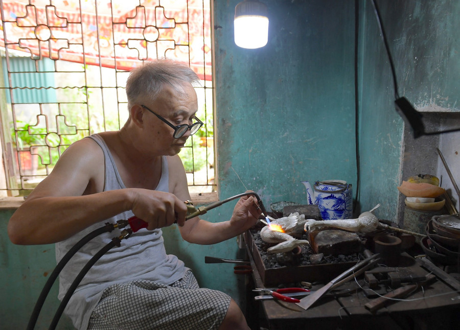 giu-hon-lang-nghe-cham-bac-dong-xam-1.jpg