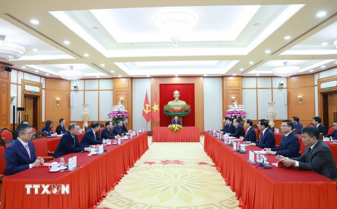 Tổng Bí thư Tô Lâm điện đàm với Tổng Bí thư, Chủ tịch nước Cộng hòa Nhân dân Trung Hoa Tập Cận Bình. (Ảnh: Thống Nhất/TTXVN)