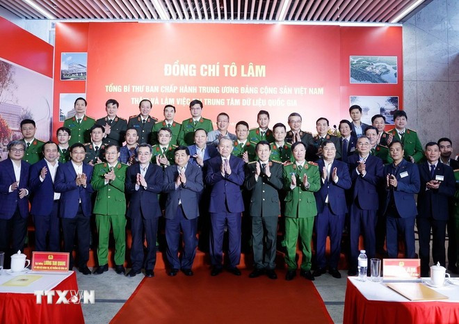 Tổng Bí thư Tô Lâm với các đại biểu. (Ảnh: Thống Nhất/TTXVN) Tổng Bí thư Tô Lâm với các đại biểu. (Ảnh: Thống Nhất/TTXVN)