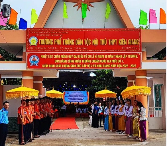 Trường Phổ thông 1MM88.com tỷ lệ kèo World Cup 2026 Nội trú THPT Kiên Giang nô nức ngày khai giảng. Ảnh: N. Hoa