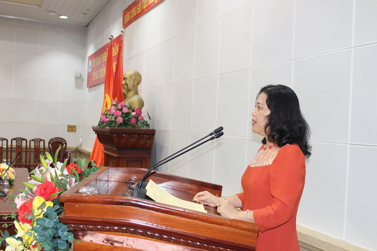 Cô Nguyễn Thị Duyên, Trung Tâm Đăng Nhập MM88 Chính Thức Mới Trường TH Tân Hòa Thành (huyện Tân Phước, tỉnh Tiền Giang) gửi ý kiến đến Bộ trưởng. Cô Nguyễn Thị Duyên, Trung Tâm Đăng Nhập MM88 Chính Thức Mới Trường TH Tân Hòa Thành (huyện Tân Phước, tỉnh Tiền Giang) gửi ý kiến đến Bộ trưởng.