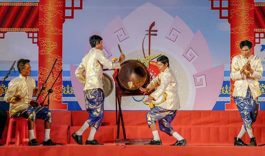 gen-n-nhac-trong-lon-1.jpg