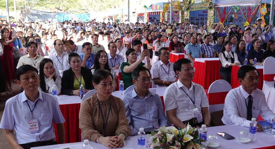 Đại biểu tham dự Ngày hội. gen-n-ngay-hoi-stem-tieu-hoc-2.jpg