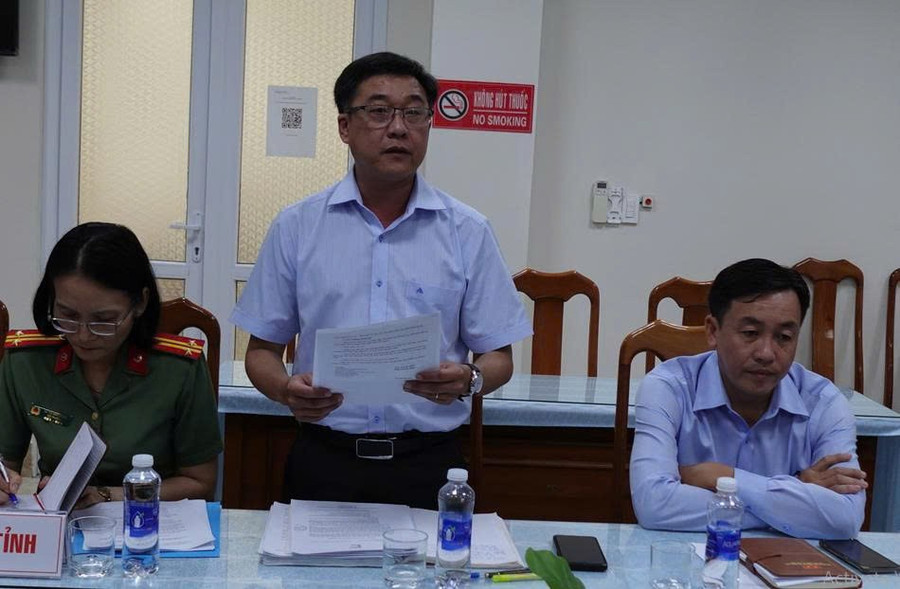 Đại biểu thảo luận. gen-n-room-to-read-2.jpg