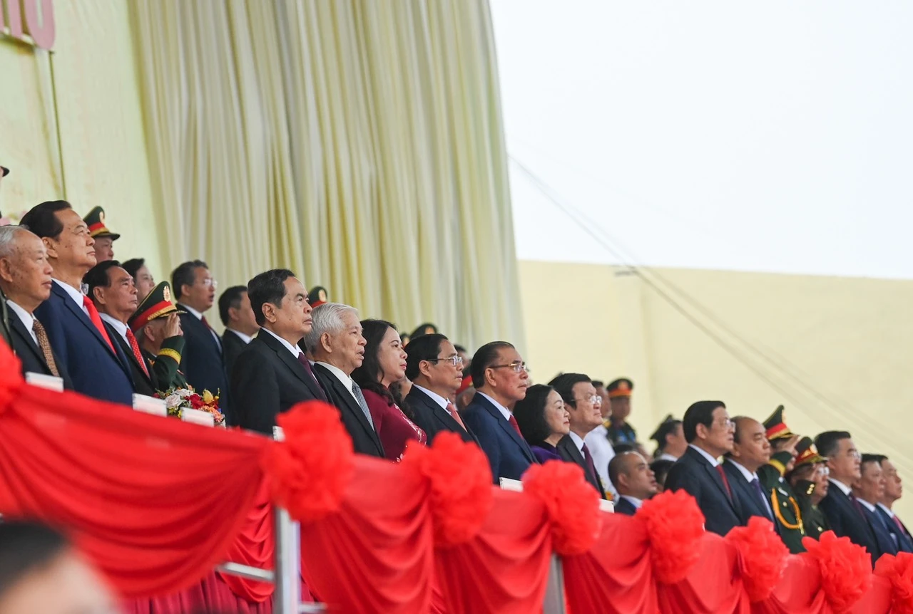 Lãnh đạo Đảng và MM88b nạp rút nhanh dự lễ kỷ niệm.