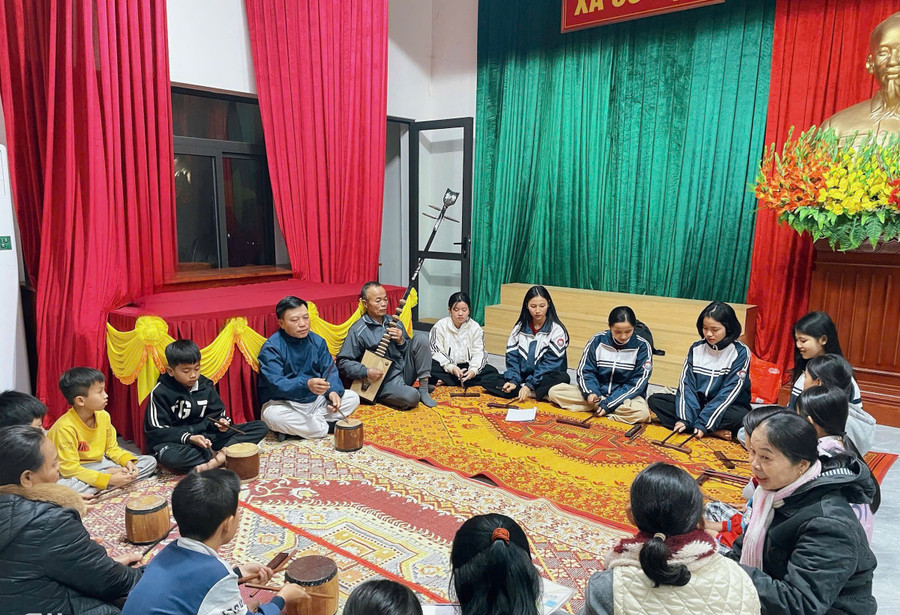 Hà Tĩnh sở hữu nhiều di sản - đây là “kho tư liệu sống” quý giá để tổ chức dạy học Ngữ văn gắn với thực tiễn. z7439014190989-2c1d24d28d02f351fd04ae2575bc5eb3.jpg