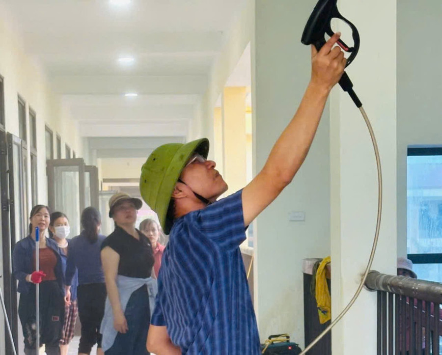 Năm học 2025-2026, Trường Tiểu học Cẩm Hưng (xã Cẩm Hưng) được chuyển về cơ sở mới với vốn Thiên đường trò chơi đổi thưởng MM886 hơn 45 tỷ đồng. z6928982380471-a69e51225748f75b6128d80511b8dc0e.jpg