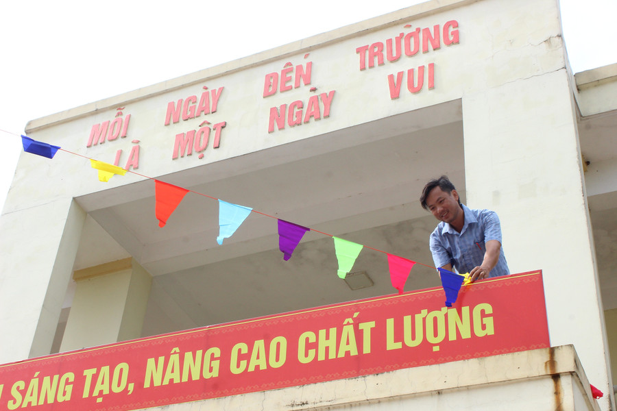 Trung Tâm Đăng Nhập MM88 Chính Thức Mới Trường THCS Sơn Lộc khẩn trương trang trí trường lớp chuẩn bị cho năm học mới. img-7415.jpg