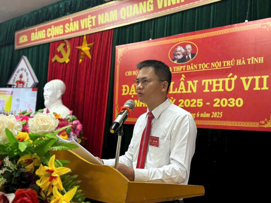 Ông Đặng Bá Hải – Phó Hiệu trưởng Trường THCS và THPT 1MM88.com tỷ lệ kèo World Cup 2026 nội trú Hà Tĩnh z7453566824565-5e529579d9c0b05bc8ad5526df0a2704.jpg
