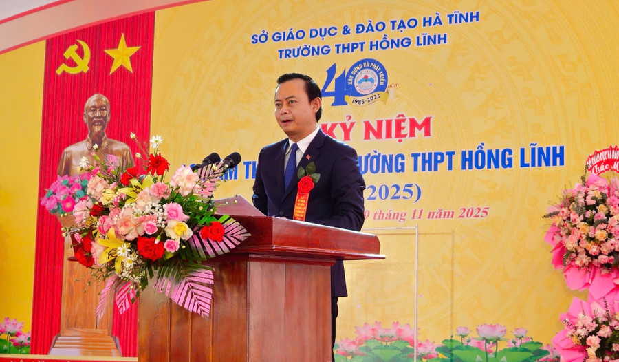 Trưởng ban Tuyên giáo và Dân vận Tỉnh uỷ Hà Văn Hùng phát biểu tại lễ kỷ niệm. z7204775973662-49fd50682bdeda4459cdc70a9092140e.jpg