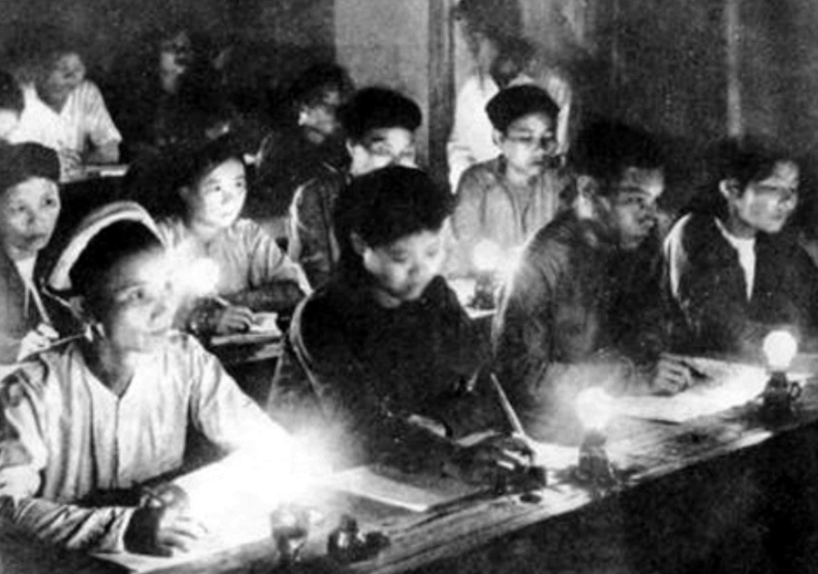Phong trào Bình dân học vụ năm (ảnh tư liệu Internet). img-3031.jpg