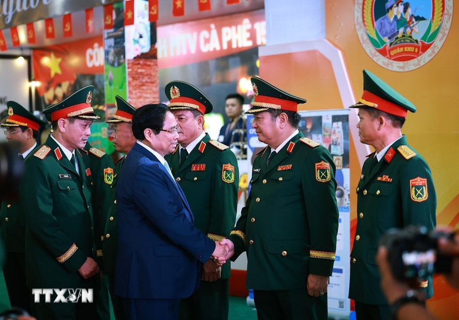 thu-tuong-pham-minh-chinh-du-le-ky-niem-80-nam-ngay-truyen-thong-luc-luong-vu-trang-quan-khu-5-8343370-4.jpg
