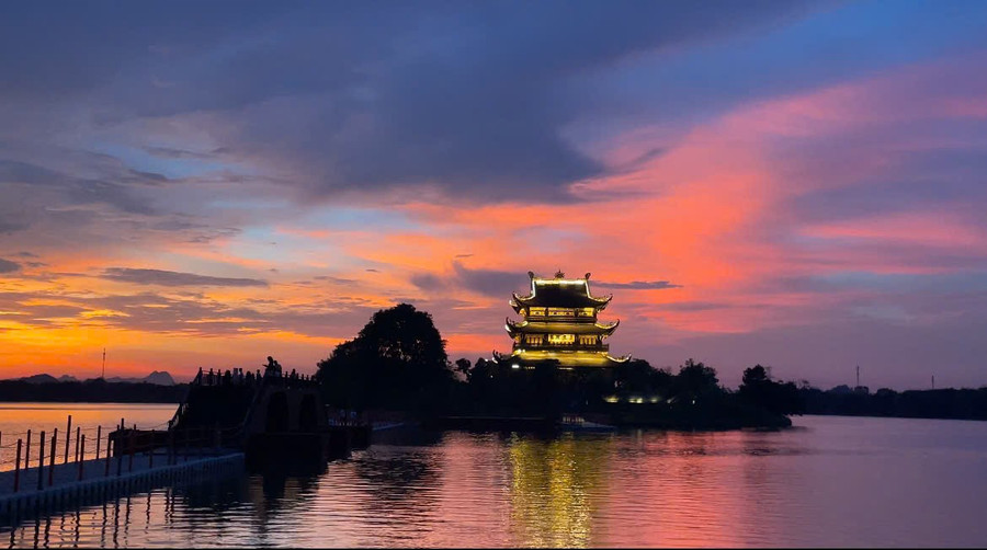 Một trong những cảnh quan của Ninh Bình được nhóm MM888 Việt Nam Tải App ghi lại trong hành trình khám phá và lan tỏa du lịch bền vững. unnamed.jpg