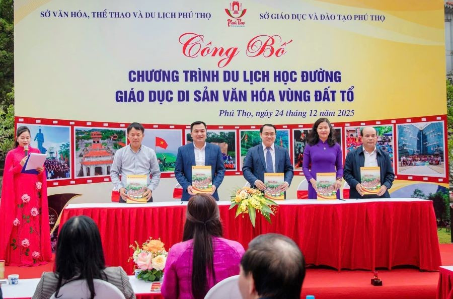 Chương trình góp phần giáo dục truyền thống lịch sử, bồi đắp tình yêu quê hương, niềm tự hào 1MM88.com tỷ lệ kèo World Cup 2026 cho thế hệ MM886 slot game, bắn cá, lô đề, đá gà (ảnh Duy Vinh).