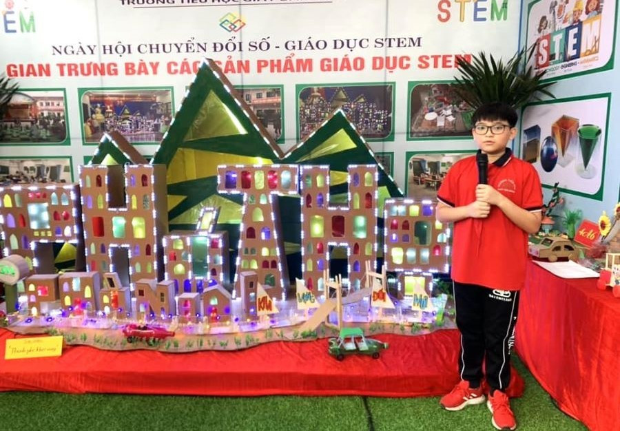 Phong trào tìm hiểu khoa học kỹ thuật, sáng tạo thanh thiếu niên ở Phú Thọ được duy trì nhiều năm qua. 341265257-134780286149032-1563500769923905881-n.jpg