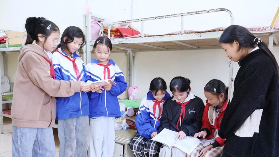 nha-ban-tru-cua-truong-pho-thong-dan-toc-ban-tru-thcs-trung-son1.png
