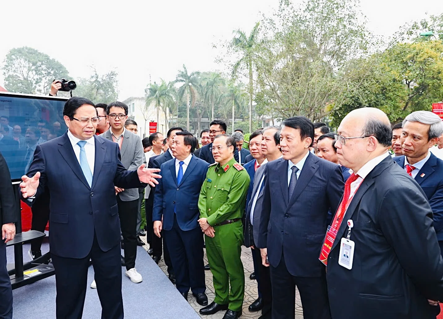 binh-dan-hoc-vu-so6.jpg