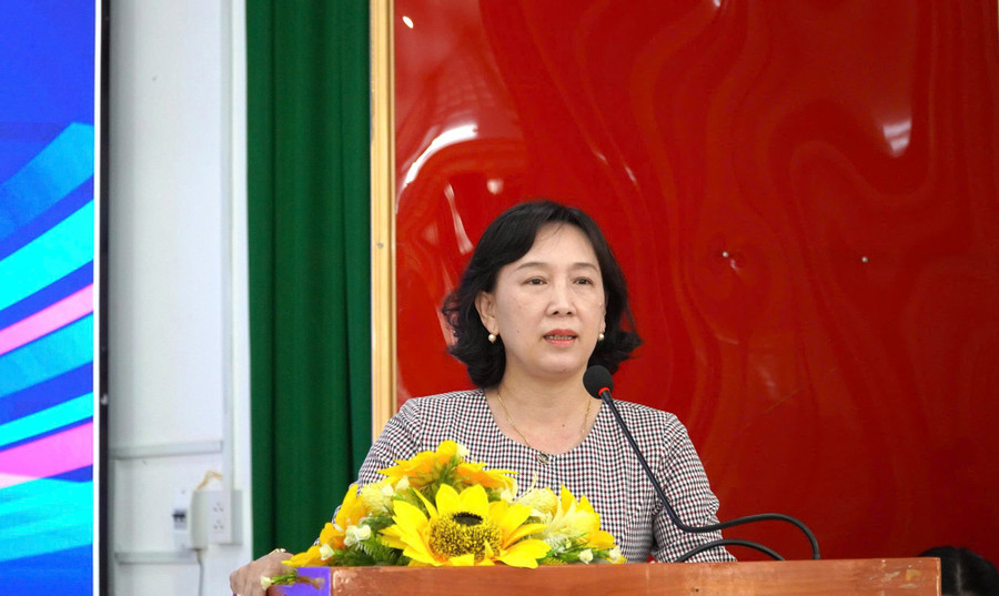 Bà Nguyễn Thị Minh Thúy, Phó Chủ tịch UBND tỉnh An Giang, phát biểu tại buổi lễ. an-giang-hsg-1.jpg