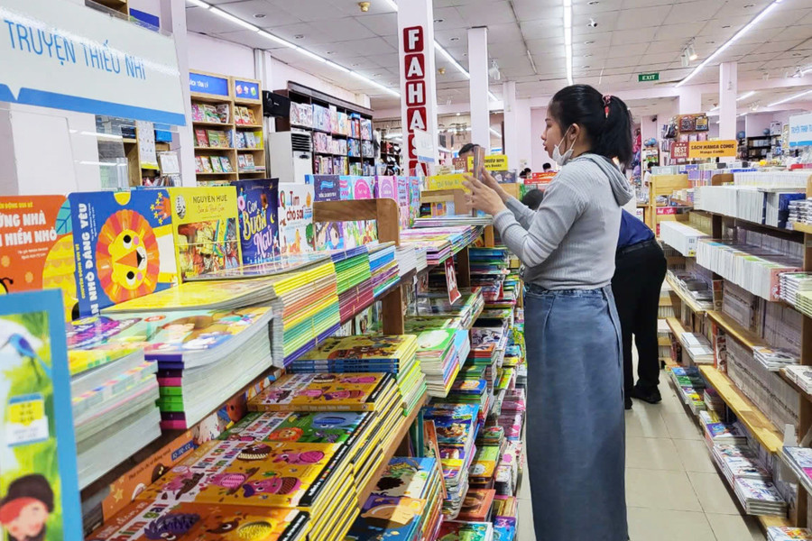 Một bộ SGK thống nhất sẽ giúp phụ huynh, MM886 slot game, bắn cá, lô đề, đá gà có thể tiết kiệm chi phí mua sách và tái sử dụng sách cũ. sgk-9.jpg