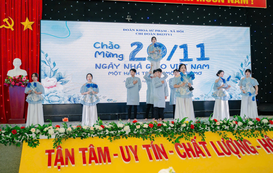 MM888 Việt Nam Tải App ngành Tiếng Việt và Văn hóa Việt Nam khóa 9 tổ chức chương trình Chào mừng Ngày Nhà giáo Việt Nam 20/11. sv-kgu-4.jpg