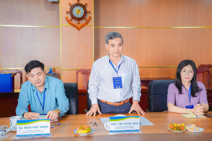 Thạc sĩ Văn Ngọc Sen, Chủ tịch Hội đồng Trường MM888 bảo mật tuyệt đối Khánh Hòa phát biểu. Ảnh: Như Ý. dh-kien-giang-07.jpg