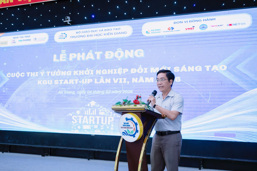 PGS.TS Nguyễn Trung Cang phát biểu tại chương trình. kgu-khoi-nghiep-8.jpg