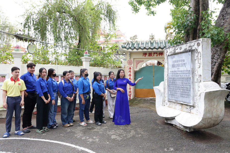 cung-duong-di-san-4.jpg