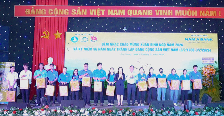 Đêm nhạc chào mừng Xuân Bính Ngọ 2026. kgu-sinh-vien-3.jpg