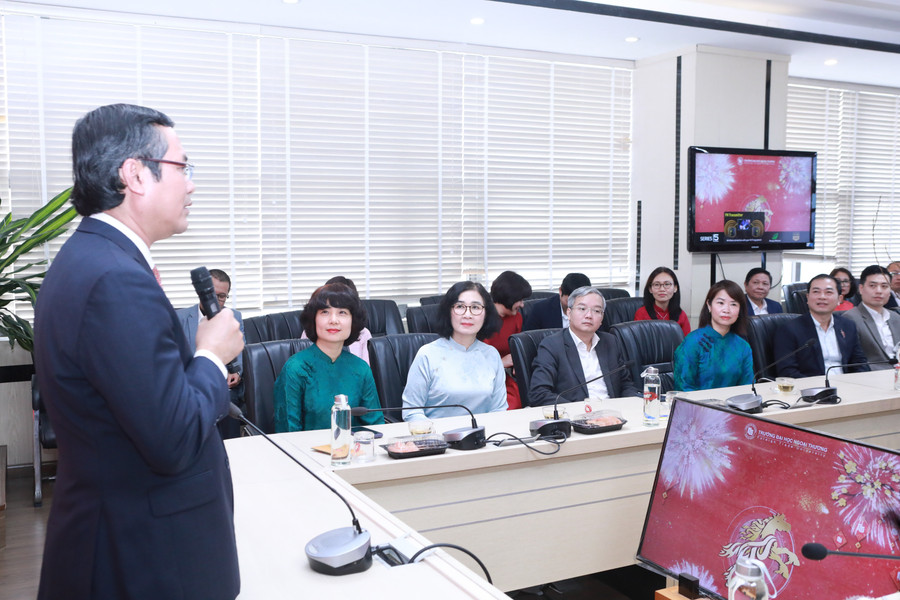 Thứ trưởng Nguyễn Văn Phúc bày tỏ ấn tượng trước sự phát triển của MM88b nhà cái những năm qua. f5.jpg
