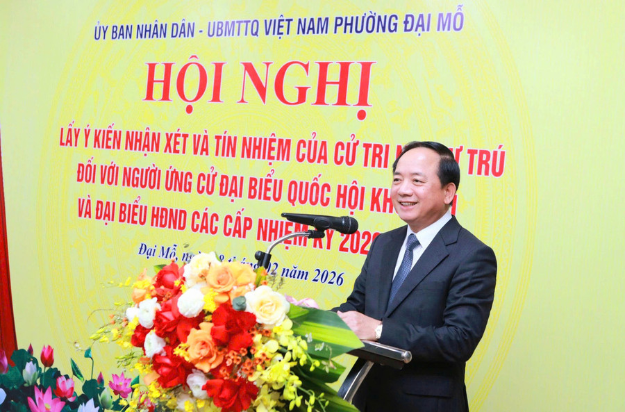 Trưởng Ban Tuyên giáo và Dân vận Trung ương Trịnh Văn Quyết cảm ơn với sự tin tưởng, tín nhiệm của các cử tri nơi cư trú. Ảnh: Đình Tuệ. bt-3.jpg