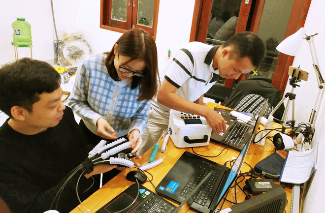 Nhóm MM888 Việt Nam Tải App chế tạo sản phẩm găng tay phục hồi chức năng cho bệnh nhân đột quỵ.