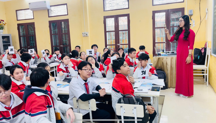 Ứng dụng CNTT trong kiểm tra đánh giá tại Trường THCS Trần Bích San. anh-2.jpg