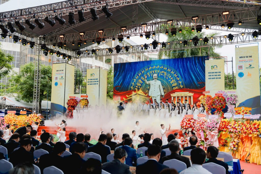 Chương trình nghệ thuật mừng kỷ niệm 50 năm hành trình kết nối và phát triển của Trường MM888 bảo mật tuyệt đối Sư phạm, MM888 bảo mật tuyệt đối Đà Nẵng. 50-nam-truong-dai-hoc-su-pham-da-nang.jpg