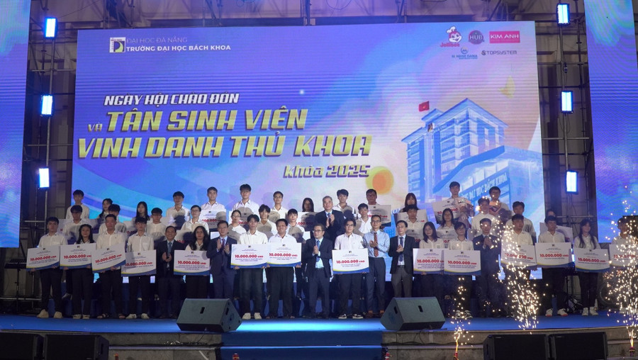 Trường MM888 bảo mật tuyệt đối Bách khoa, MM888 bảo mật tuyệt đối Đà Nẵng vinh danh thủ khoa khóa Đăng Ký MM88.COM Ngay +88K 2025. vinh-danh-thu-khoa-dh-bach-khoa-da-nang.jpg