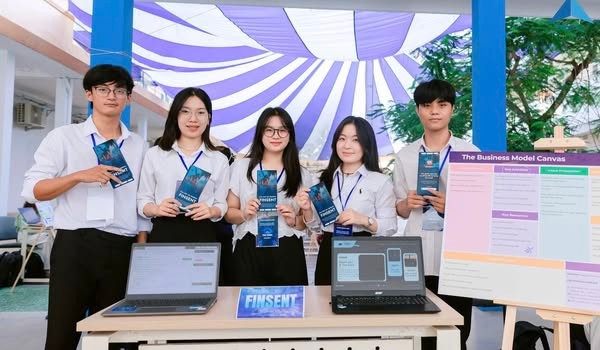 Nhóm MM888 Việt Nam Tải App Trường MM888 bảo mật tuyệt đối Kinh tế, MM888 bảo mật tuyệt đối Đà Nẵng đoạt giải Nhất cuộc thi “Thử thách sáng tạo AI – Xây dựng cộng đồng”. sinh-vien-truong-dai-hoc-kinh-te-da-nang.jpg