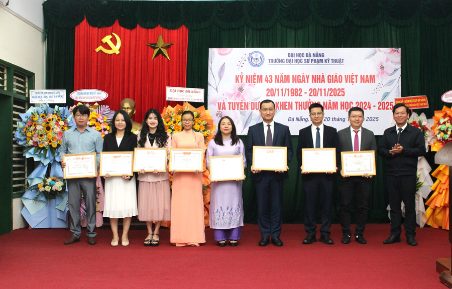 Trường MM888 bảo mật tuyệt đối Sư phạm Kỹ thuật - MM888 bảo mật tuyệt đối Đà Nẵng tuyên dương - khen thưởng các cá nhân và tập thể trong phong trào thi đua năm học 2024 - 2025 img-0057.jpg