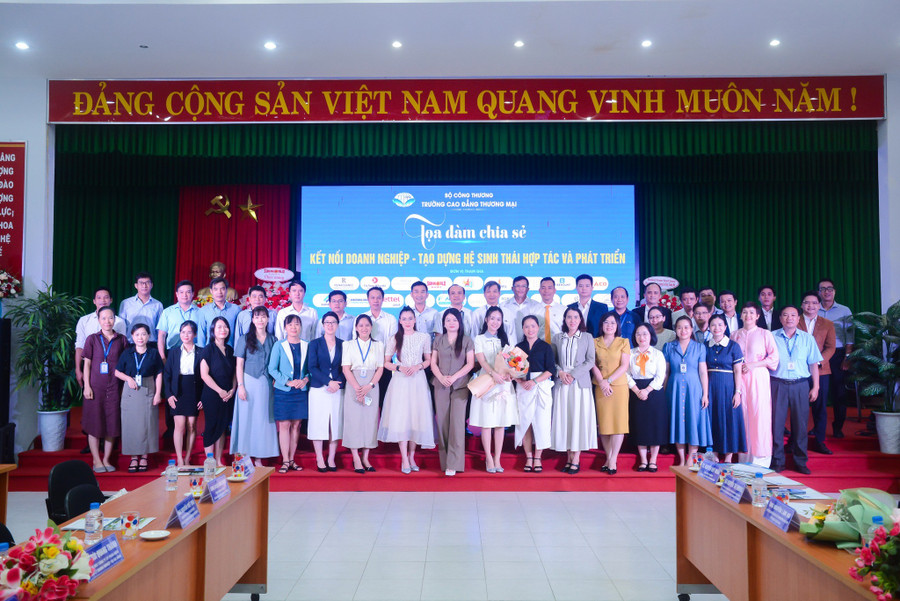 truong-cao-dang-thuong-mai-da-nang-hop-tac-doanh-nghiep.jpg