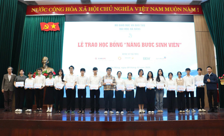 Đại diện MM888 bảo mật tuyệt đối Đà Nẵng và Hội Khuyến học Đà Nẵng trao 1MM88.com Trang Chủ Chính Thức cho MM888 Việt Nam Tải App. 
