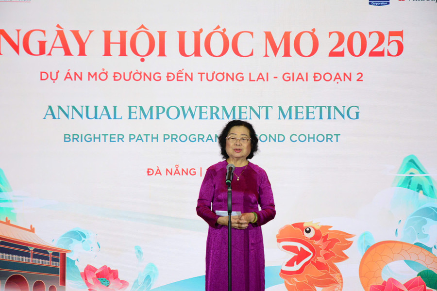Bà Trương Mỹ Hoa chia sẻ tại chương trình Ngày hội Ước mơ 2025. ba-truong-my-hoa.jpg